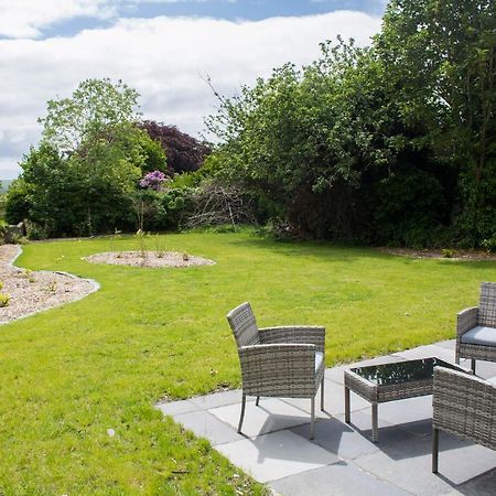 مبيت وإفطار Dingle Garden Townhouse المظهر الخارجي الصورة The garden of the house