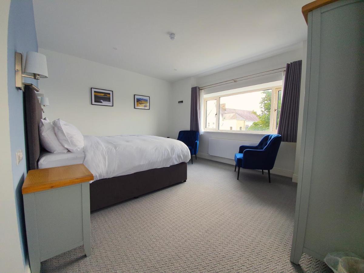 مبيت وإفطار Dingle Garden Townhouse المظهر الخارجي الصورة A bedroom at the hotel