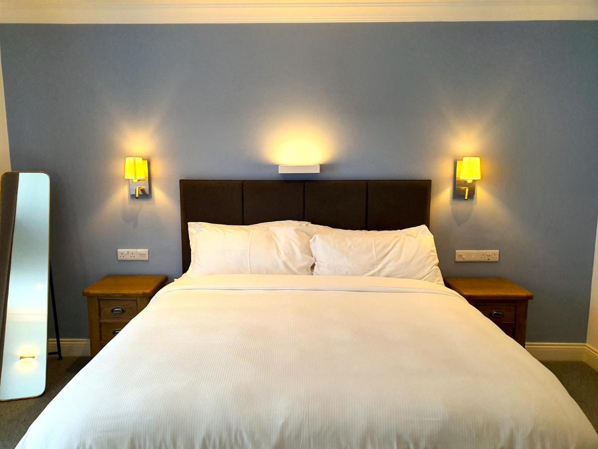 مبيت وإفطار Dingle Garden Townhouse المظهر الخارجي الصورة A bedroom at the hotel