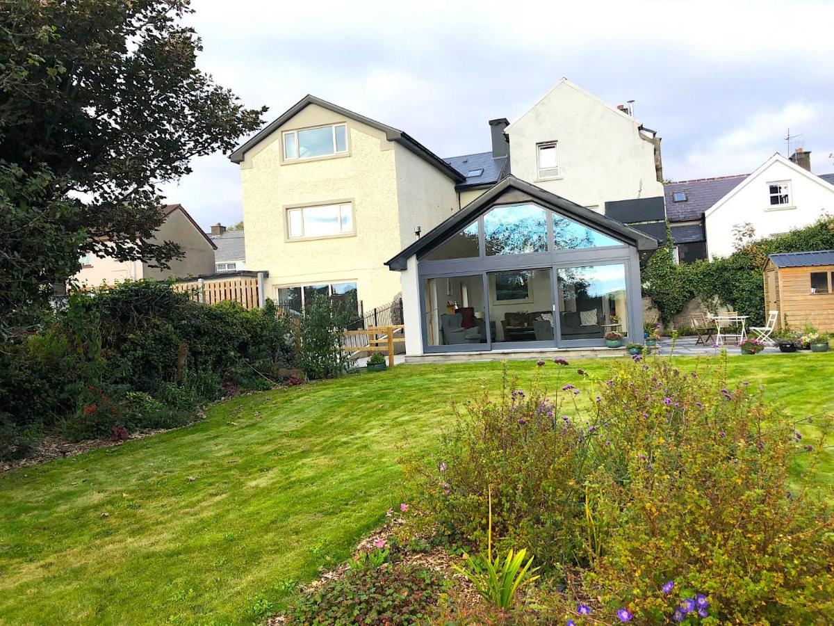 مبيت وإفطار Dingle Garden Townhouse المظهر الخارجي الصورة The house of the artist in 2019