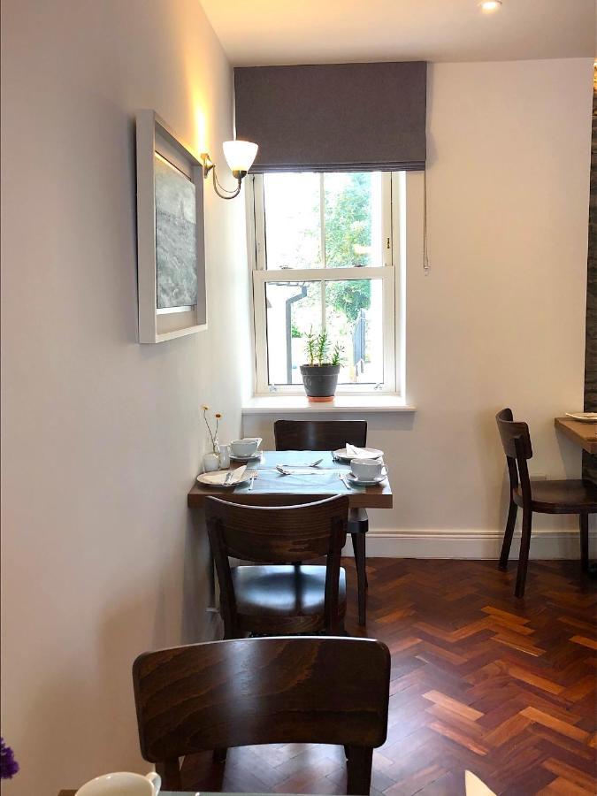 مبيت وإفطار Dingle Garden Townhouse المظهر الخارجي الصورة A table at the restaurant