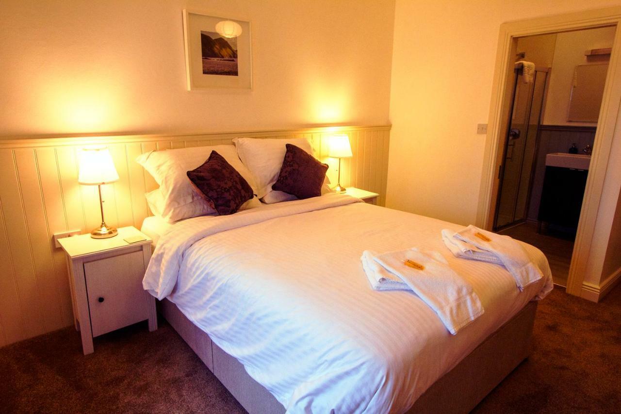 مبيت وإفطار Dingle Garden Townhouse المظهر الخارجي الصورة A bedroom at the hotel