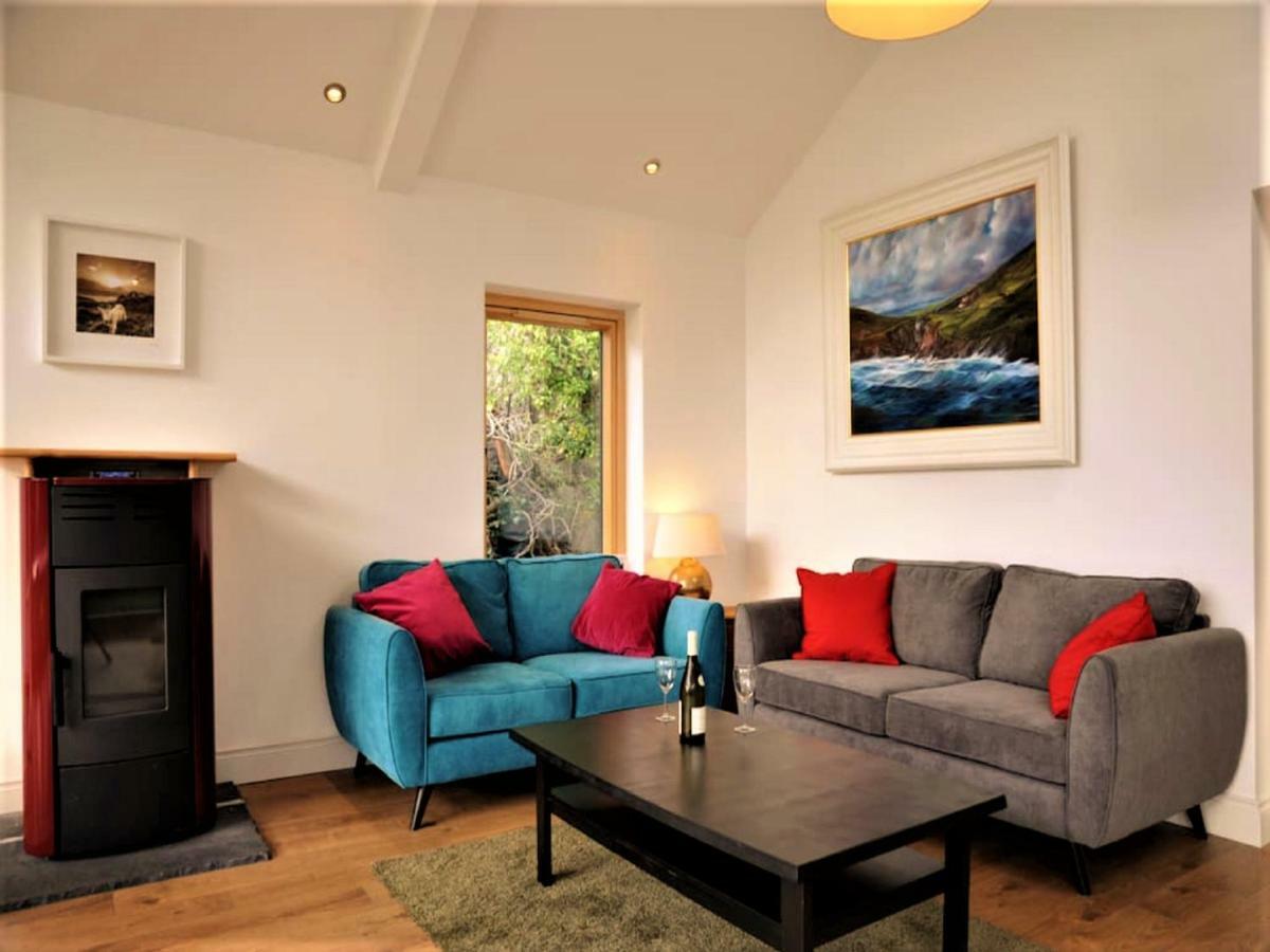 مبيت وإفطار Dingle Garden Townhouse المظهر الخارجي الصورة The interior of the cottage