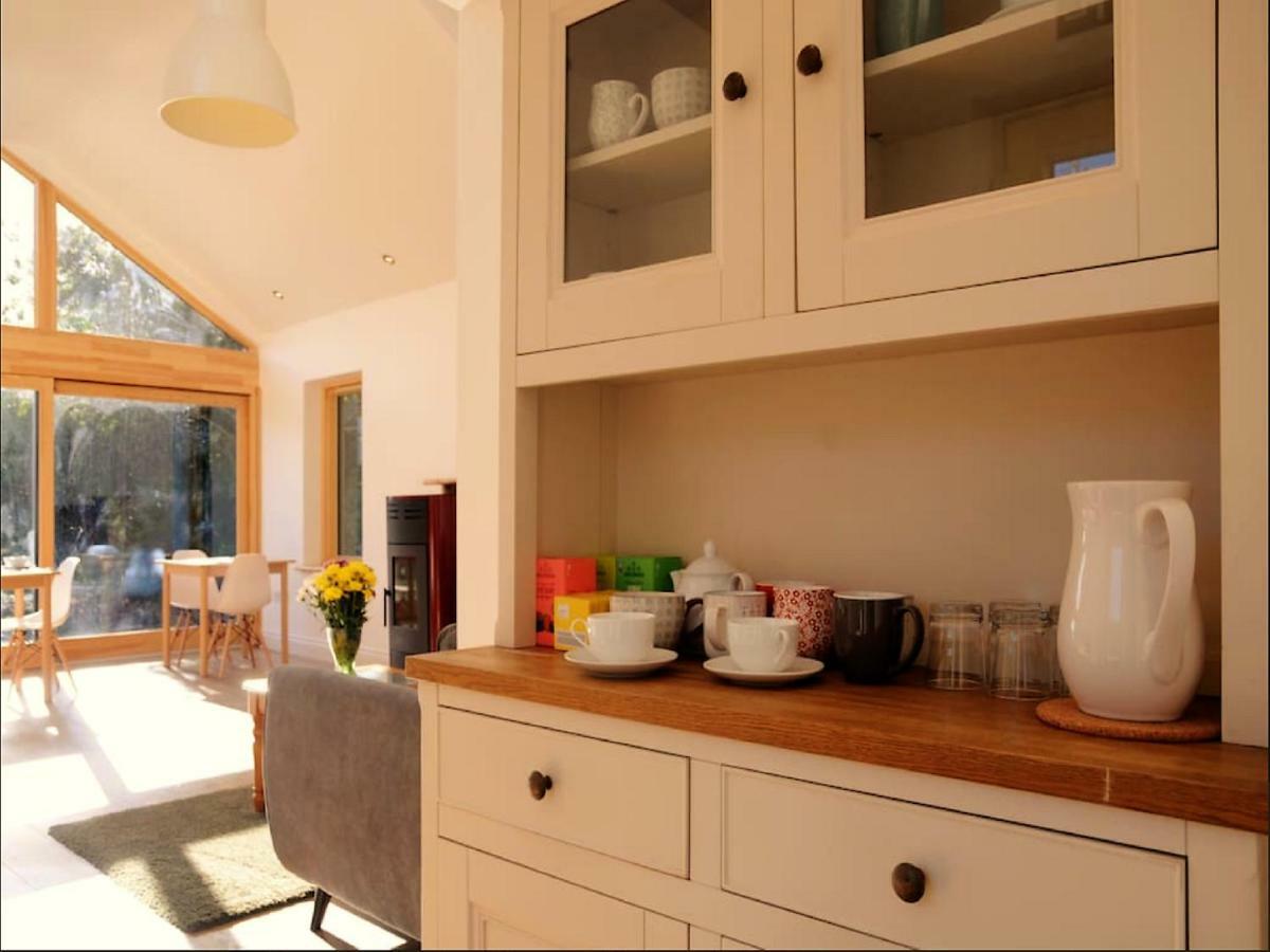 مبيت وإفطار Dingle Garden Townhouse المظهر الخارجي الصورة A kitchen